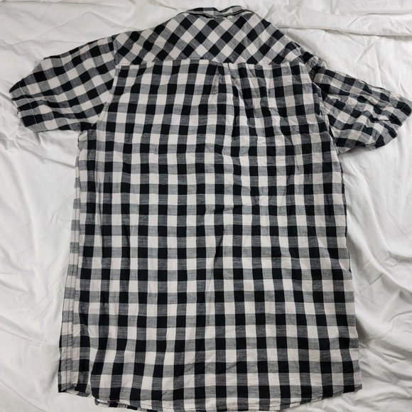 Rip Curl Mens Large Black White Button Shirt Plaid Pockets Short Sleeve Casual - Picture 2 of 10
